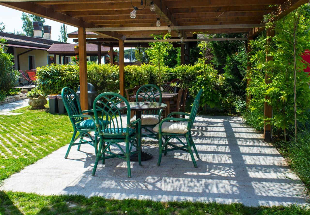 Borgo Di Arcadia Hotel Porto Tolle Bagian luar foto