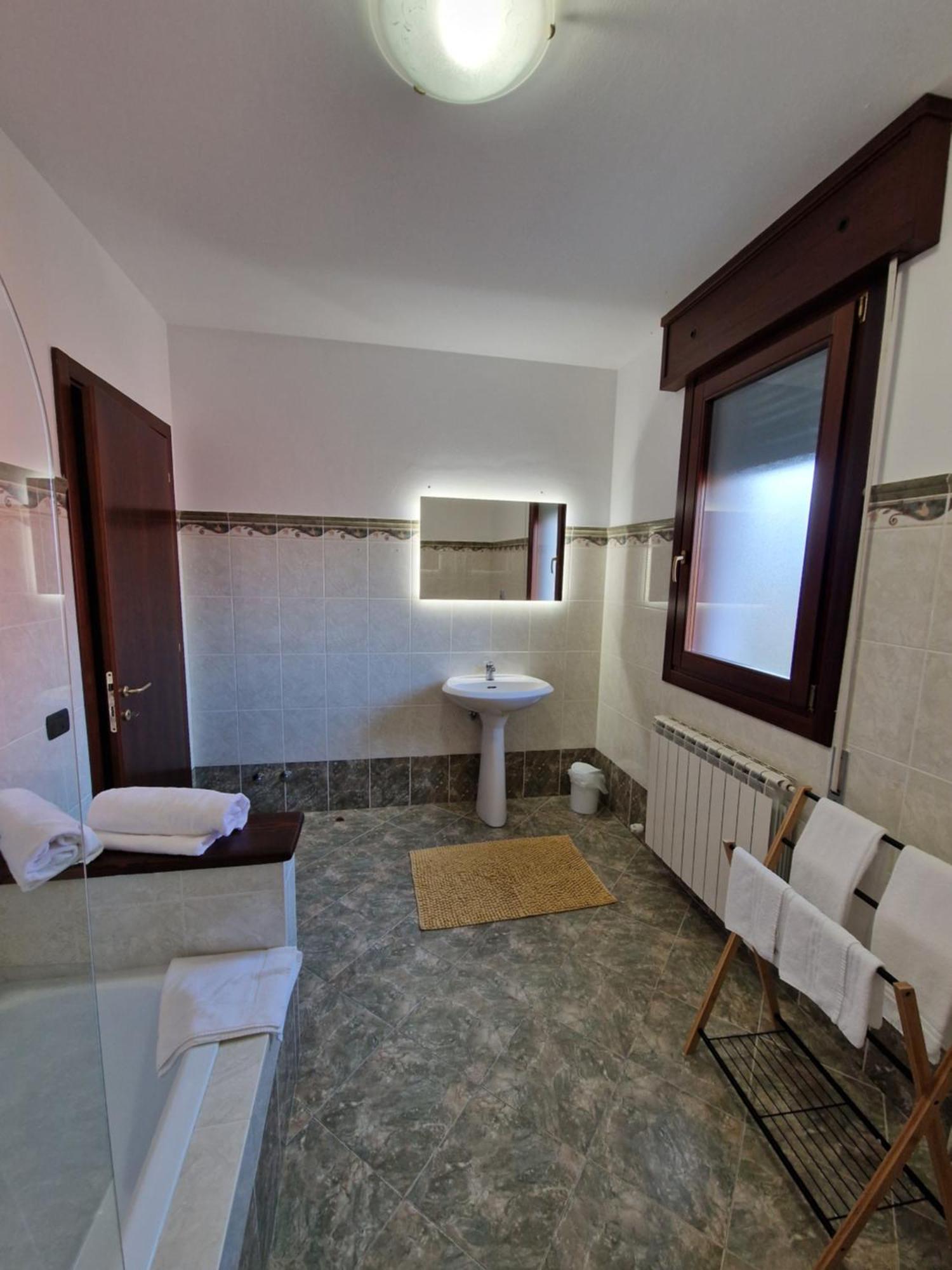Borgo Di Arcadia Hotel Porto Tolle Bagian luar foto