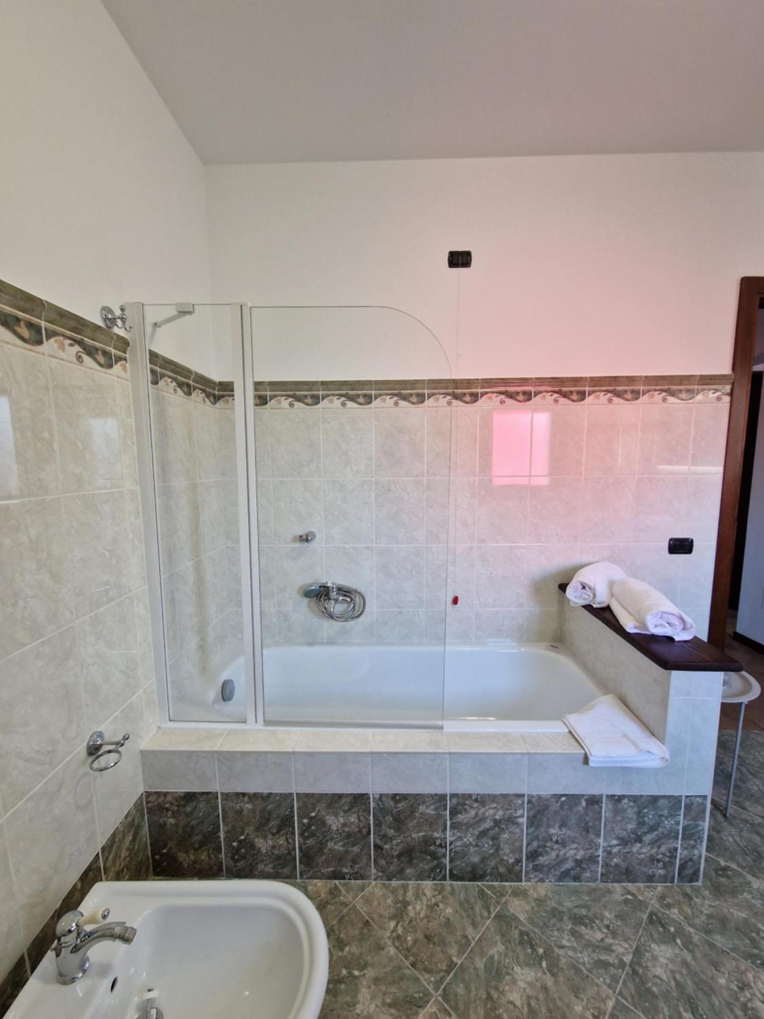 Borgo Di Arcadia Hotel Porto Tolle Bagian luar foto